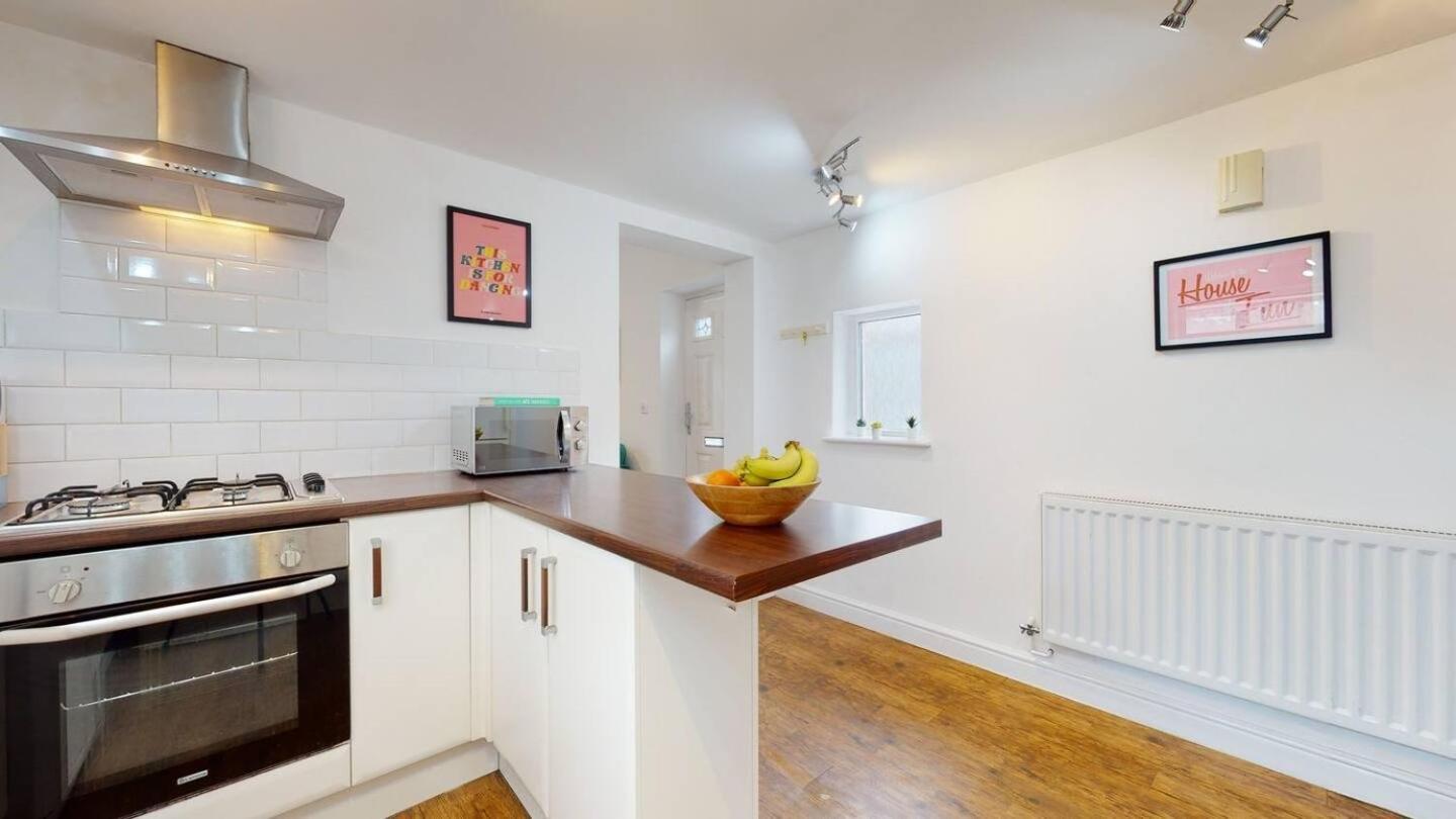 Cosy Cardiff Apartment And Patio Esterno foto